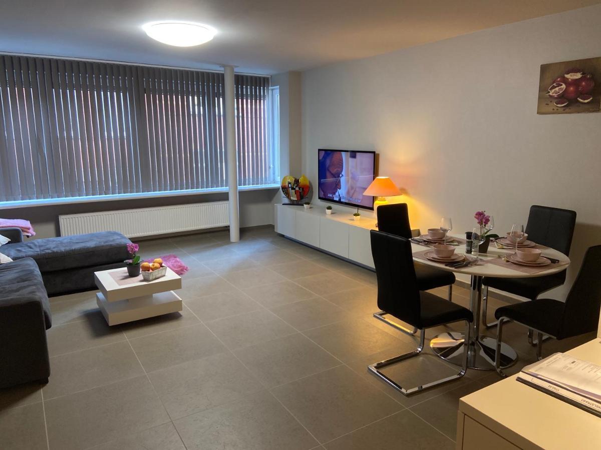 Moderne Appartement Aan Zee 오스텐드 외부 사진