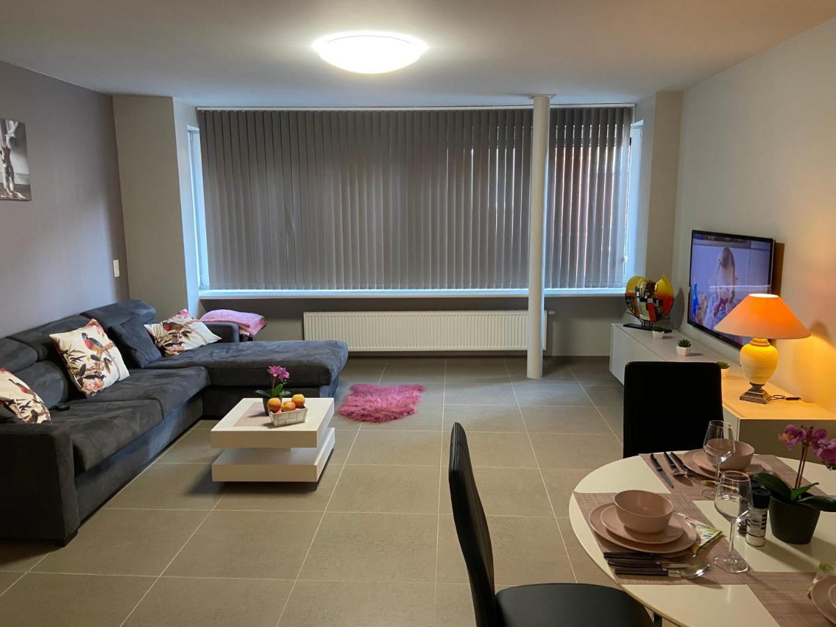 Moderne Appartement Aan Zee 오스텐드 외부 사진